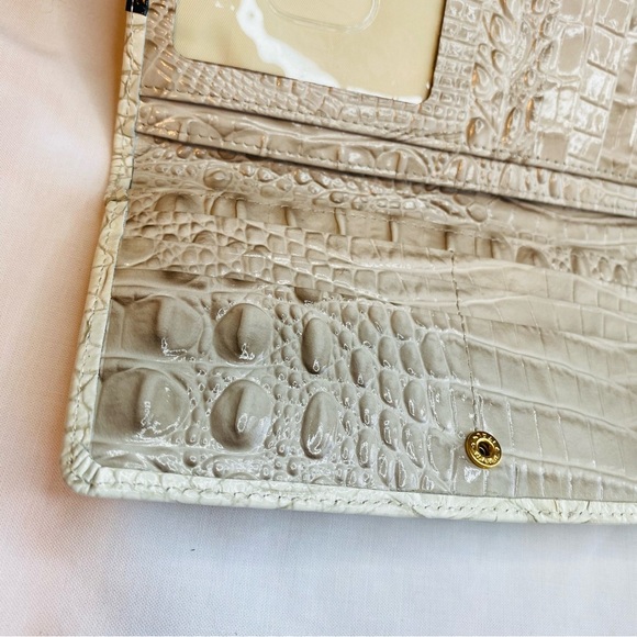 Brahmin Ivory, Tan, and Black Crocodile Embossed Wallet with Black Accent -NWOT - Picture 12 of 14
